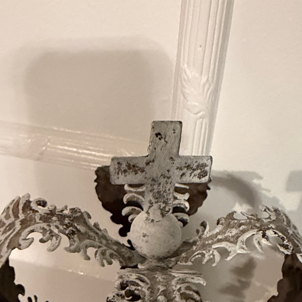 Distressed White Metal Crown Home Accent - Picture 7 of 9